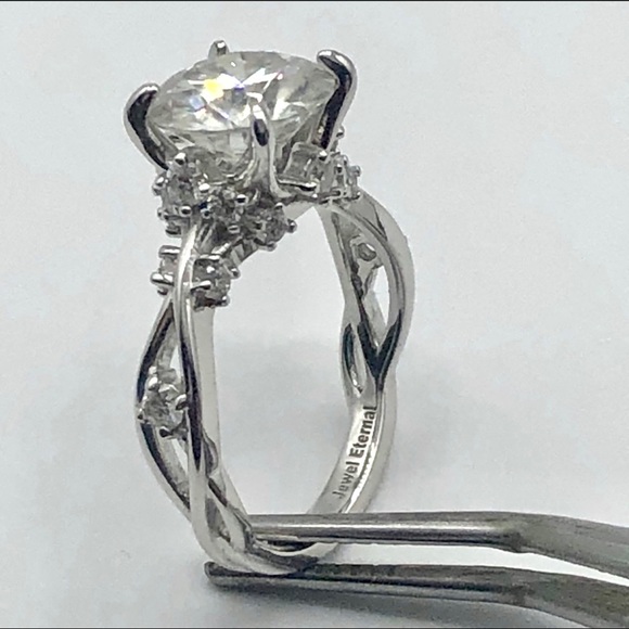 3ct D, VVS1 Moissanite Vine Ring - Picture 11 of 15